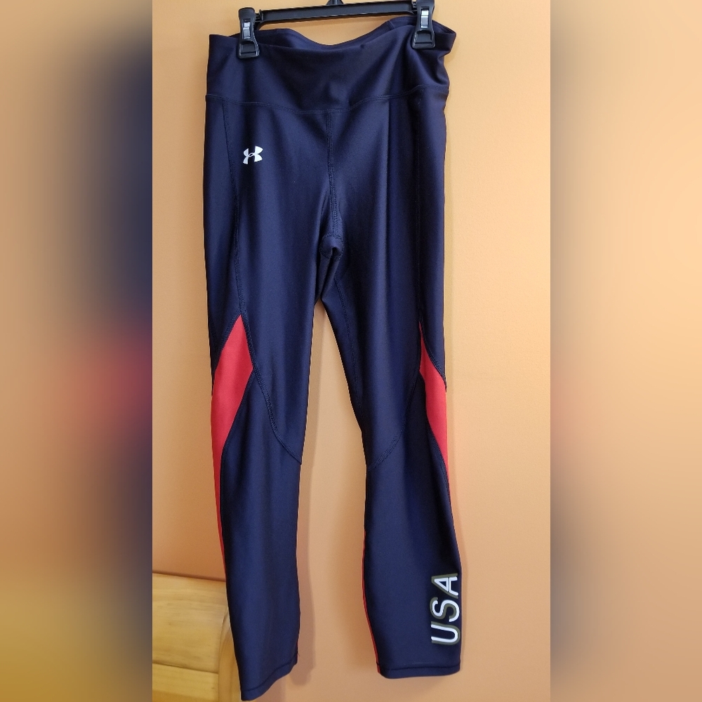 Women's Medium Underarmour compression pants, Heatgear in Navy/Red
